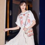 Chloé 推出豬年主題新包：印度插畫師的圖騰小豬