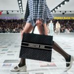 Dior 2020秋冬秀場新包預覽：重返少女時代