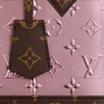 新包 | Louis Vuitton 上架一組金屬色手袋：壓紋漆皮，金屬質感塗層